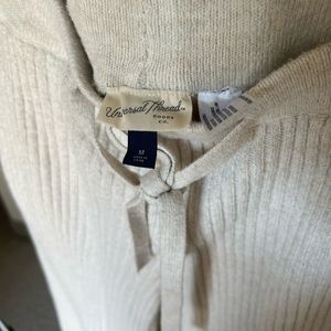 Universal thread sweater joggers